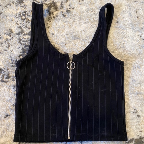 Bershka black zip up top - Picture 1 of 2